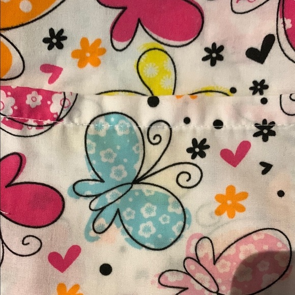 BNWT Colorful Butterfly Print Scrub Top by Just Love - Picture 2 of 7